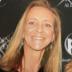 Meet your Posher, Adrienne